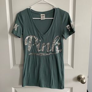 Super cute VS PINK tee!